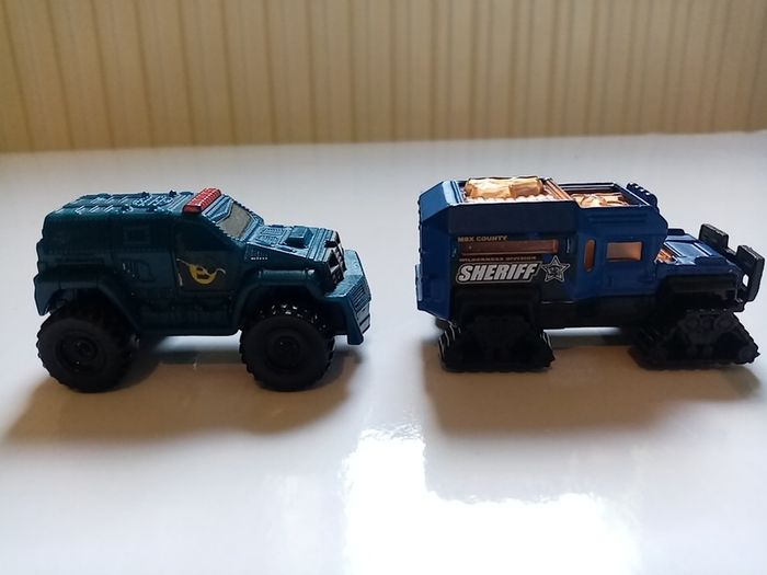 Toy vehicles