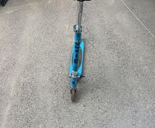 MICRO kids scooter with lights and stand