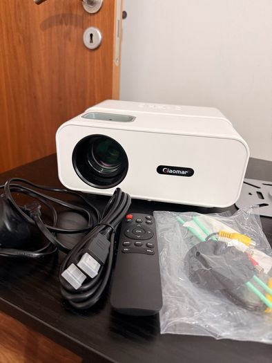 LCD Projector - WiFi/Bluetooth 13000L