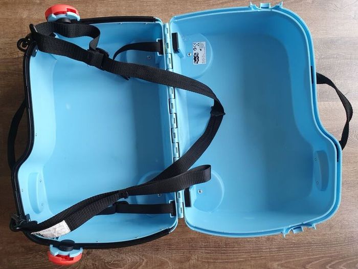 Ride on suitcase