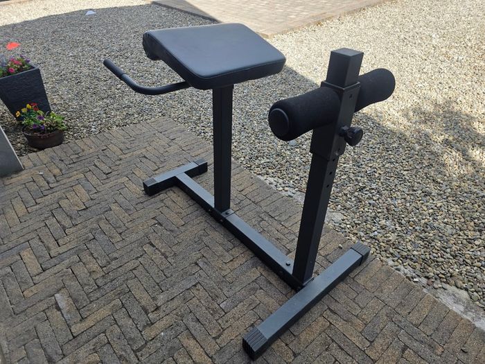Hyperextension Bench