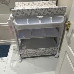 baby changing table