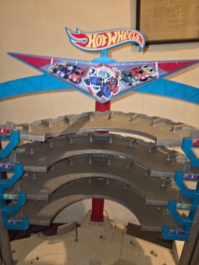 Hot Wheels City Ultimate Garage Playset