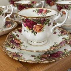 Royal Albert "Old Country Roses" tea trio