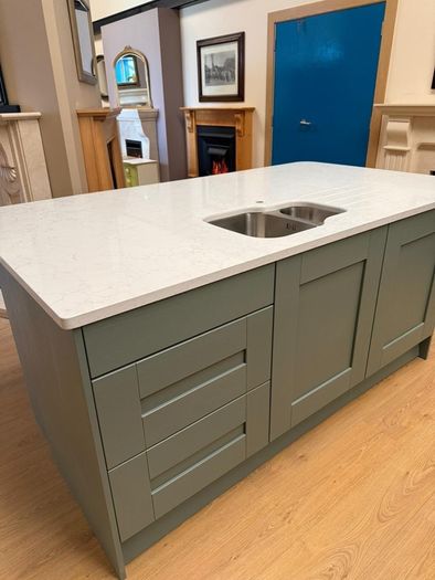 Kitchen worktops, kitchen islands and kitchen cabinets
