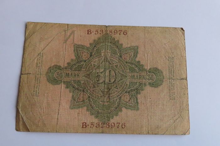 Antique German banknotes & commemorative bank note coins in wood case