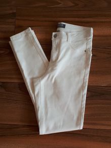 White skinny jeans