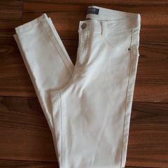 White skinny jeans
