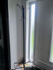Sturdy coat rack