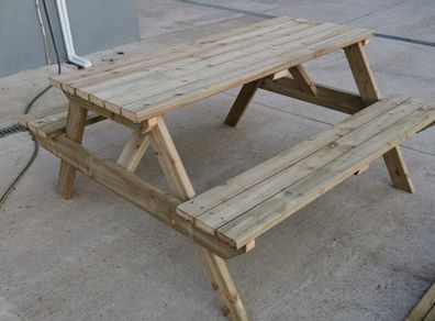 picnic bench