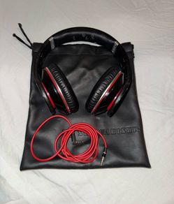 Monster Beats by Dr.Dre Studio headphones working perfectly