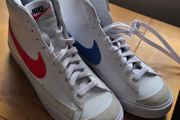 Shoe
