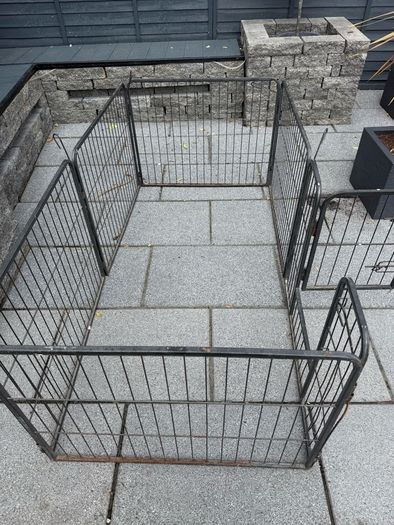 Dog pen