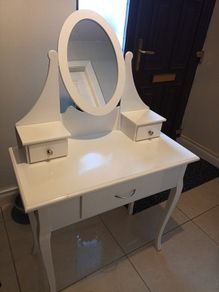 dressing table