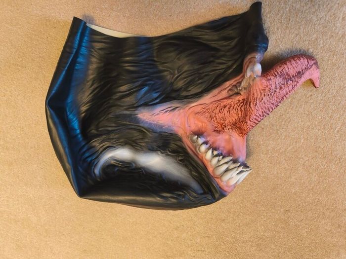 Venom mask