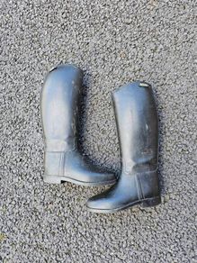 Horse riding boots