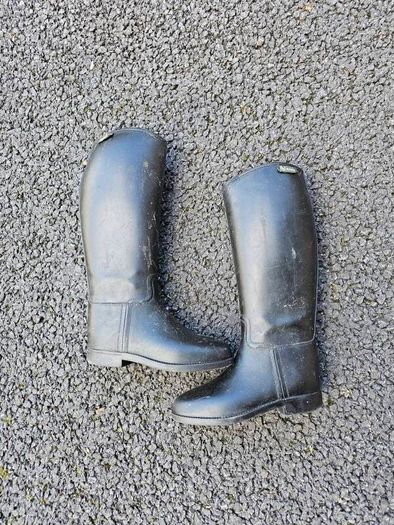 Horse riding boots