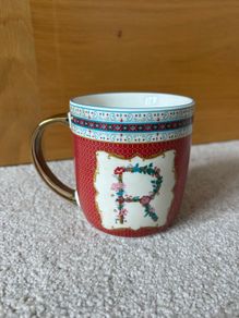 Carolyn Donnelly Alphabet Letter R Mug