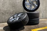 Genuine Volkswagen R-Line Valencia MK8 17" Alloy Wheels.
