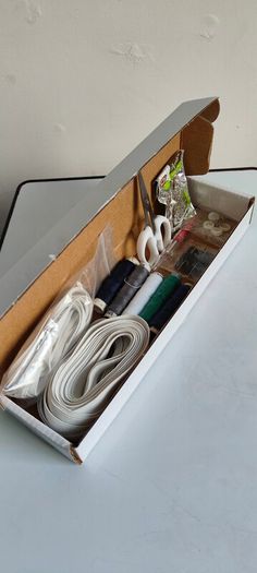Sewing & Clothes Mending Kit With Elastics