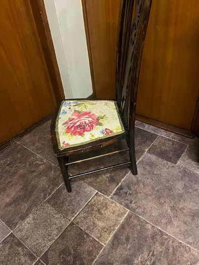 Antique nursing chair