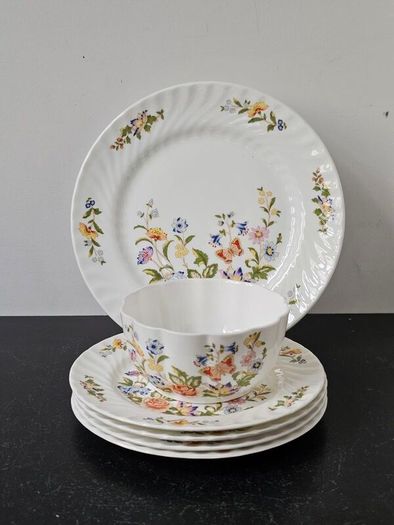 Aynsley Cottage Garden plates and sugar bowl