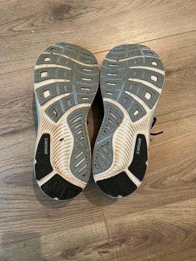 Brooks Ghost 18 Running Shoes - size 11.5