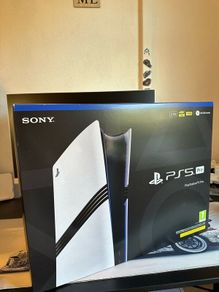 PlayStation 5 Pro-2TB Sealed  Smyths Receipt