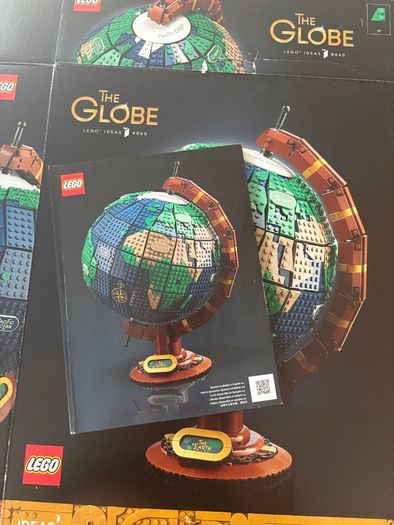 Lego Globe Great condition with box and book