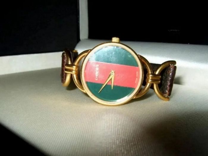 Authentic Vintage Gucci Sherry Line 6000L