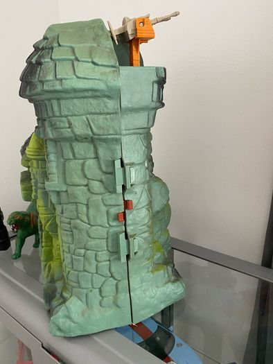 he man  castle grey skull