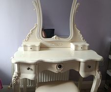 Beautiful Vintage Style Vanity Dressing Table set