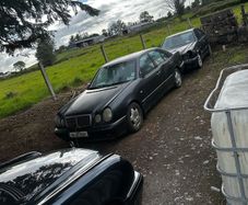 Mercedes W210 breaking