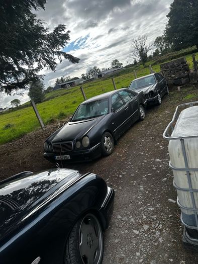 Mercedes W210 breaking