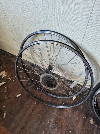 Racing bike wheels