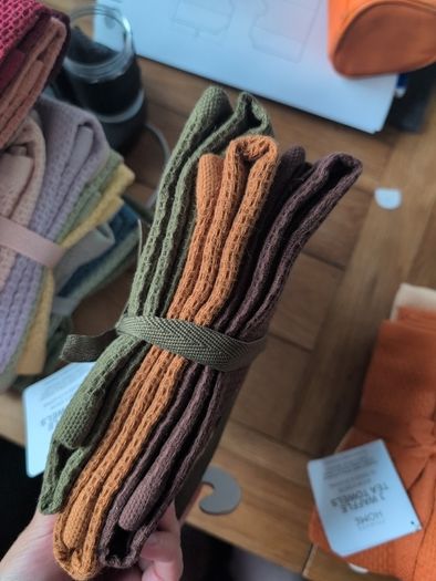 5 packs of waffle tea towels
