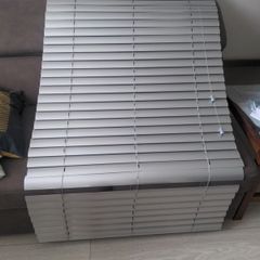 4 Brand new Venetian blinds