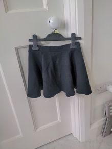 Girls black skirt