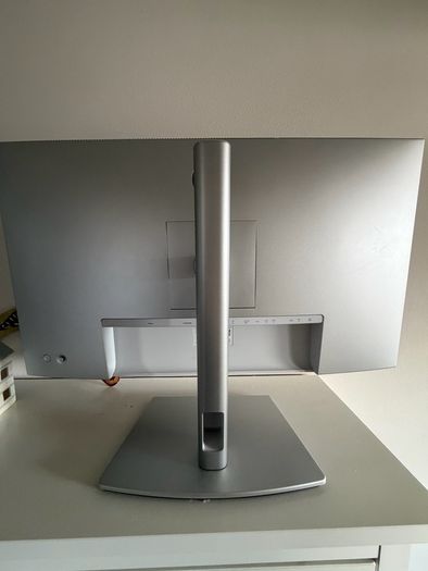 Dell UltraSharp U2724DE 27 QHD USB-C Monitor