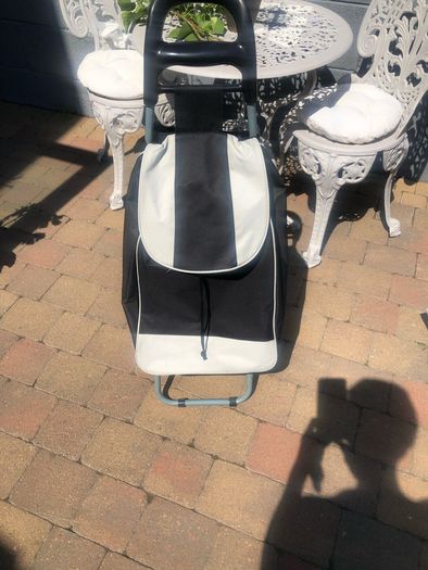 Shopping trolley