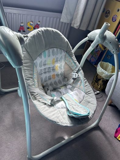 Baby swing