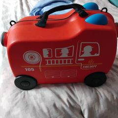 kids suitcase