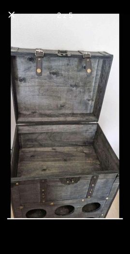 Wine cabinet