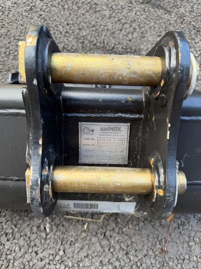 18" / 450mm Digging Bucket 30mm pins