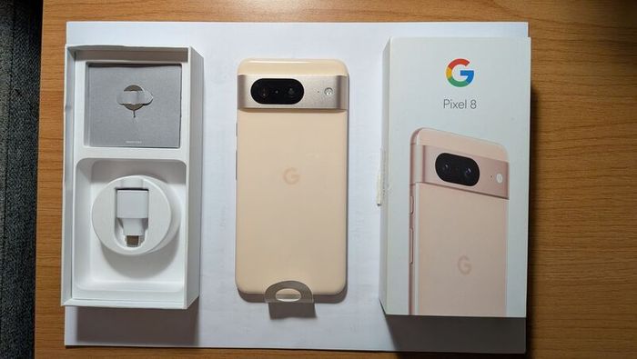 Google Pixel 8 128GB Peony rose - Unlocked - Good condition