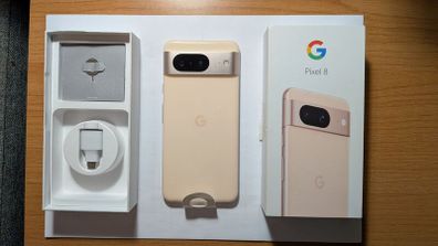 Google Pixel 8 128GB Peony rose - Unlocked - Good condition