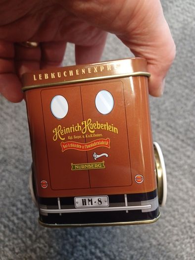 Car Musical sweet tin