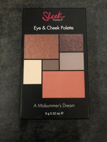 Sleek eye and cheek palette