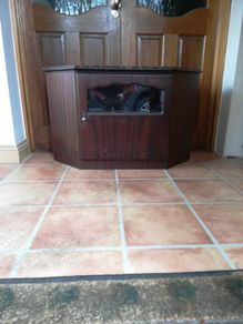 Corner cabinet