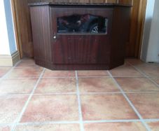 Corner cabinet